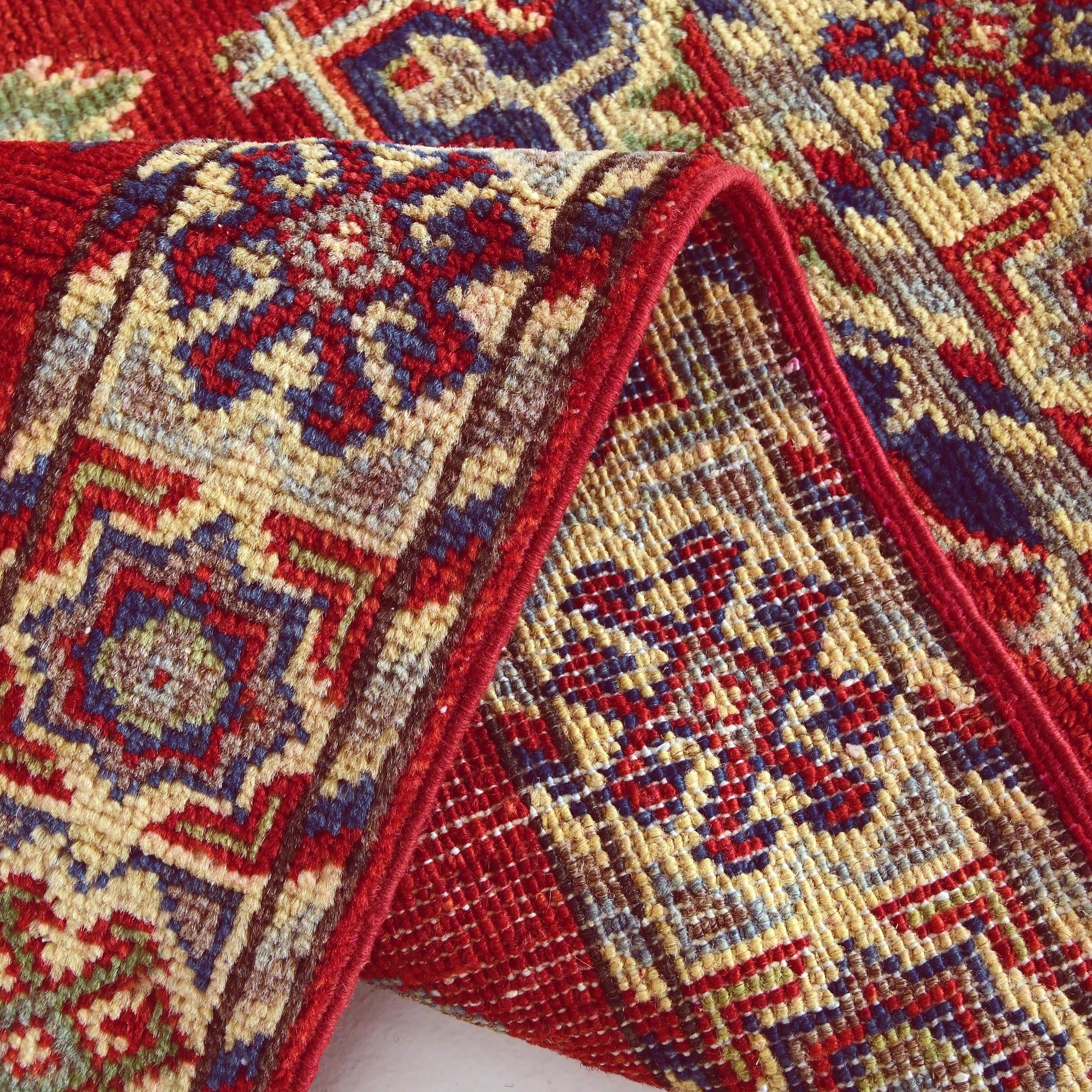 2' x 3' 1 Hand Knotted Kazak Rug