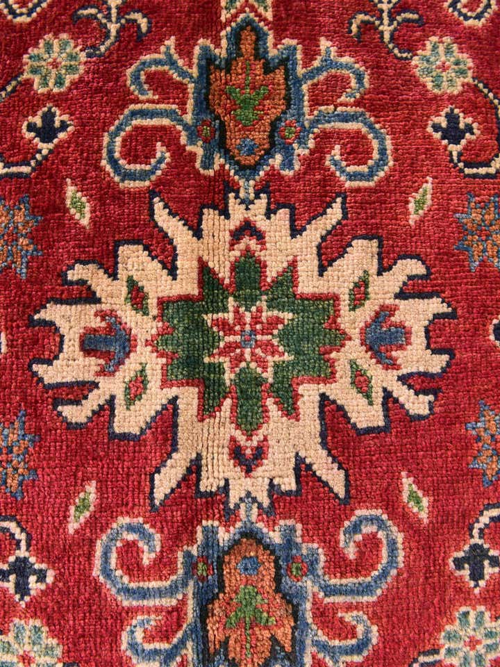2' x 3' Hand Knotted Kazak Rug