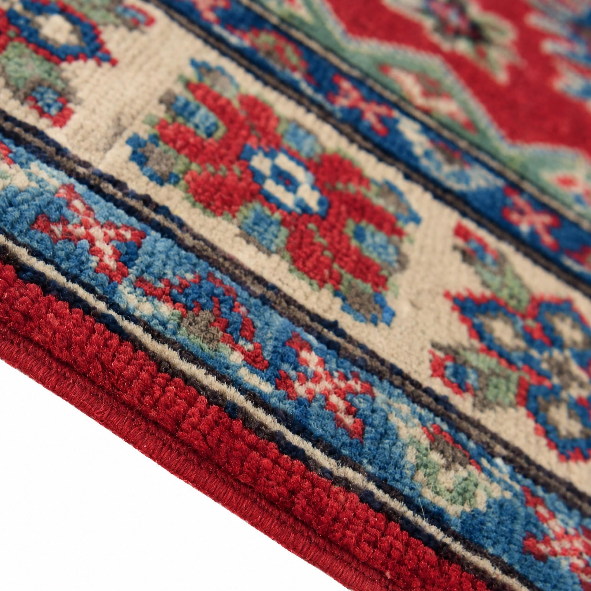 Detail image 8 of 12: 2' 8 x 4' Hand Knotted Kazak Rug