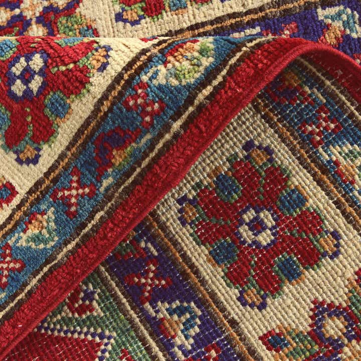 2' 7 x 4' 2 Hand Knotted Kazak Rug