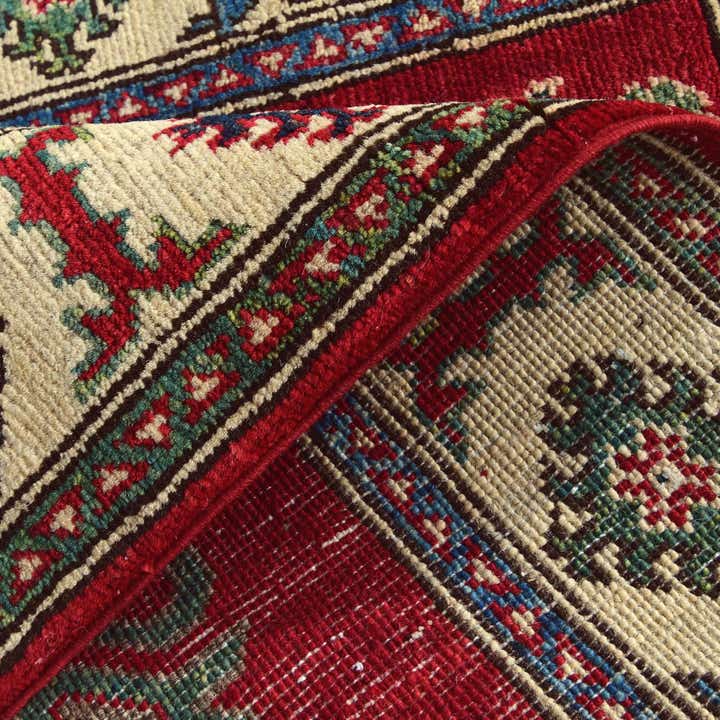 2' 7 x 4' Hand Knotted Kazak Rug