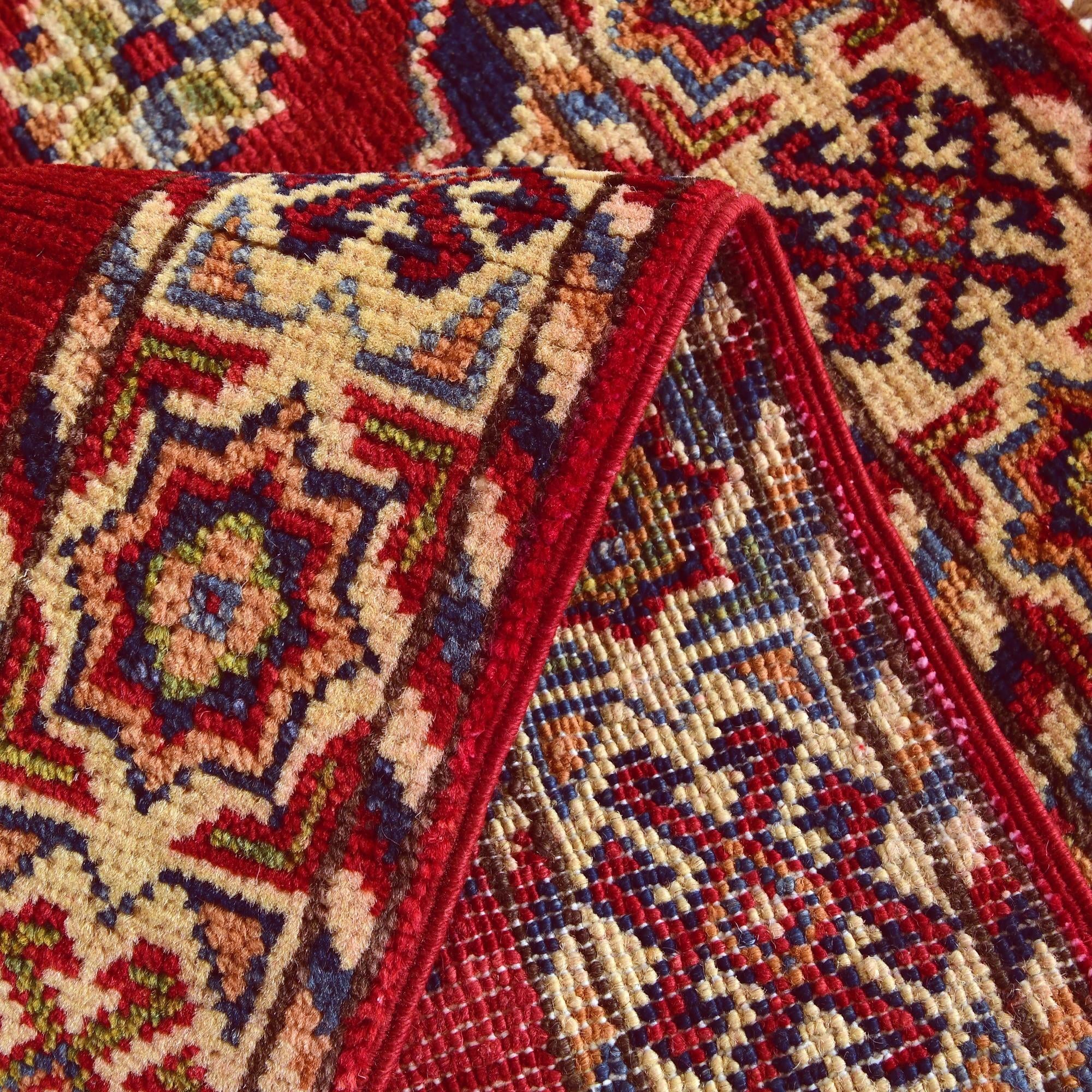 2' x 3' 1 Hand Knotted Kazak Rug