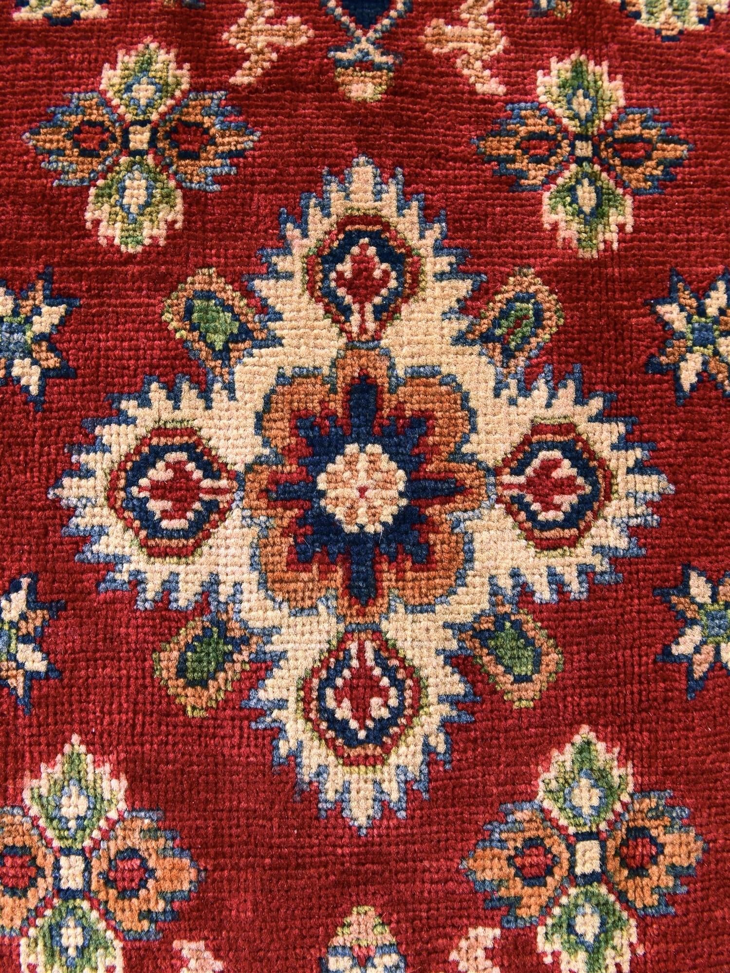 2' x 3' 1 Hand Knotted Kazak Rug