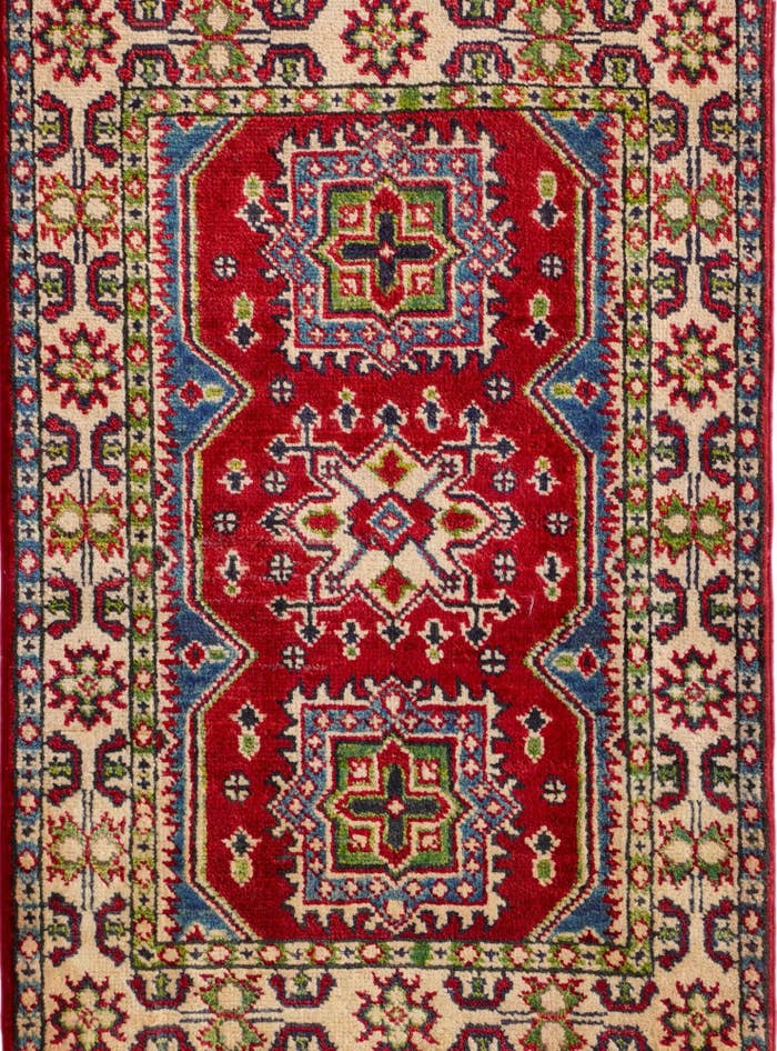 Detail image of 2' x 3' Hand Knotted Kazak Rug