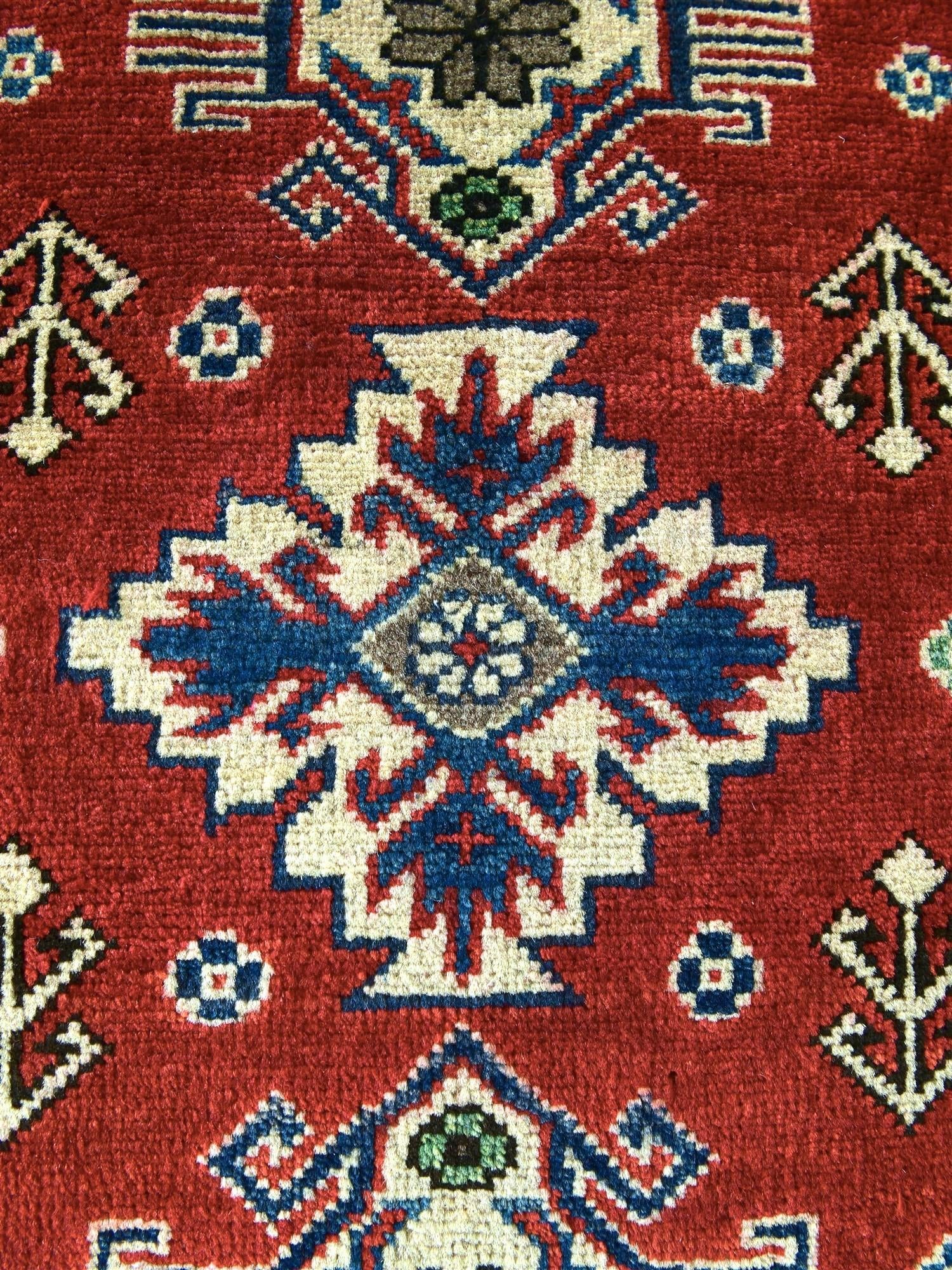 2' x 3' Hand Knotted Kazak Rug