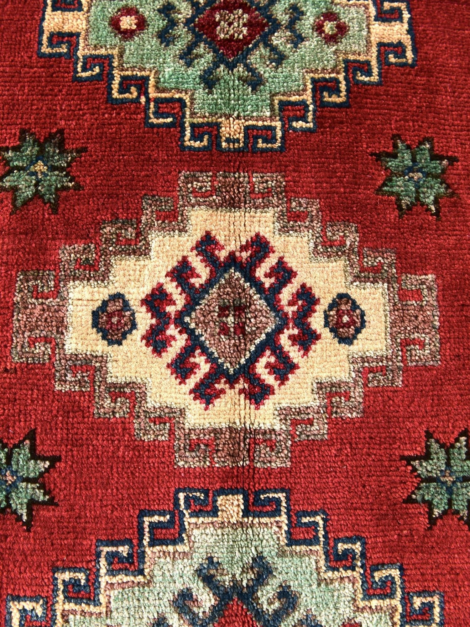 2' x 3' Hand Knotted Kazak Rug