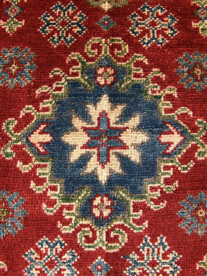 2' x 3' Hand Knotted Kazak Rug