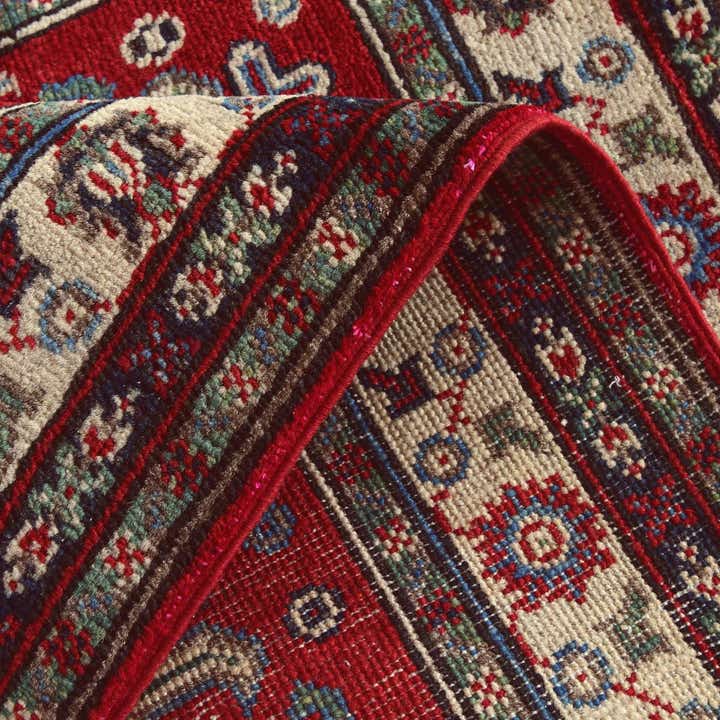 2' 7 x 4' 2 Hand Knotted Kazak Rug