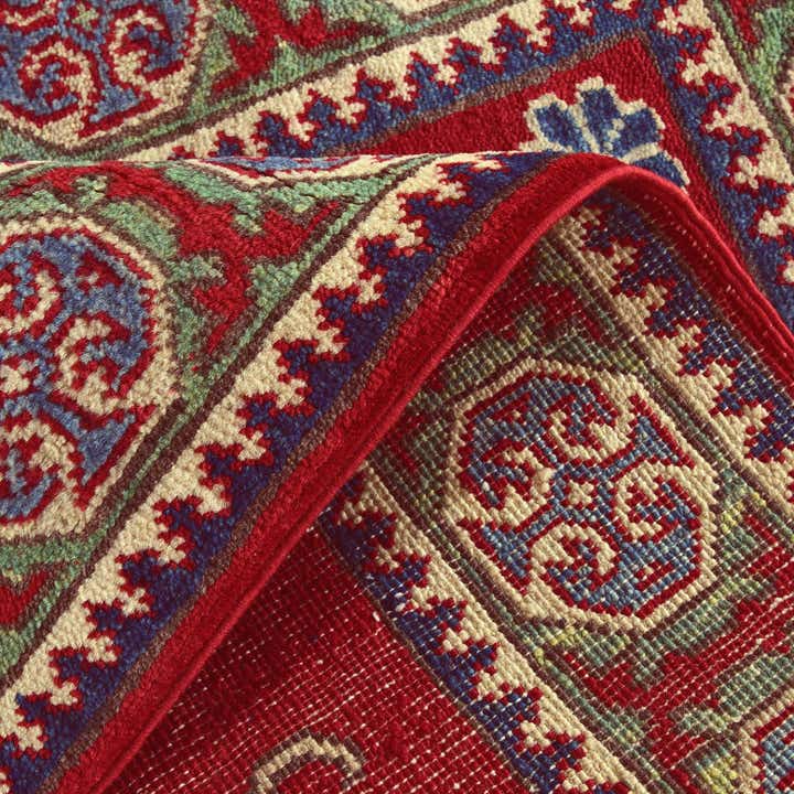 2' 7 x 4' 2 Hand Knotted Kazak Rug