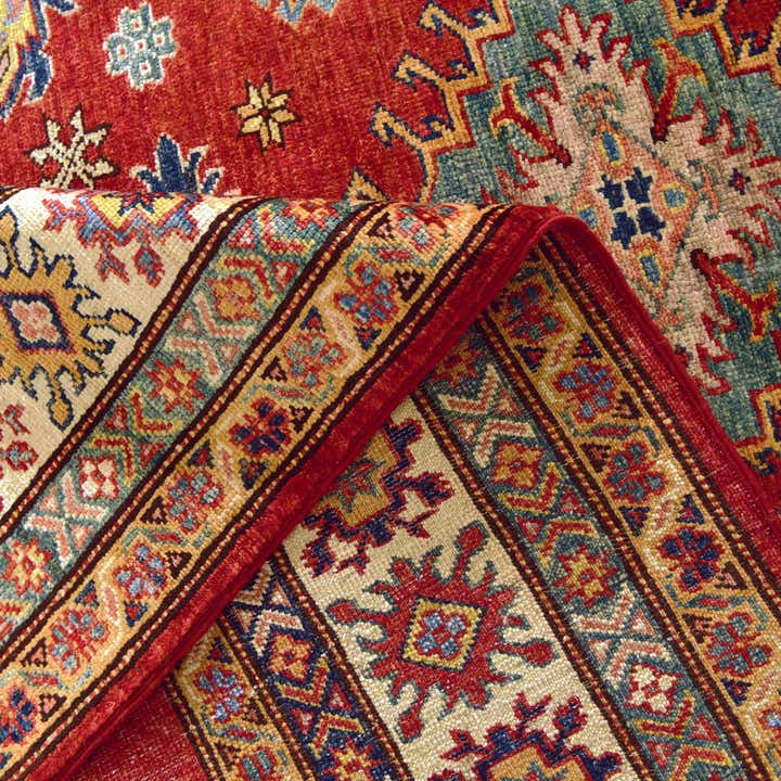 4' 11 x 6' 8 Hand Knotted Kazak Rug