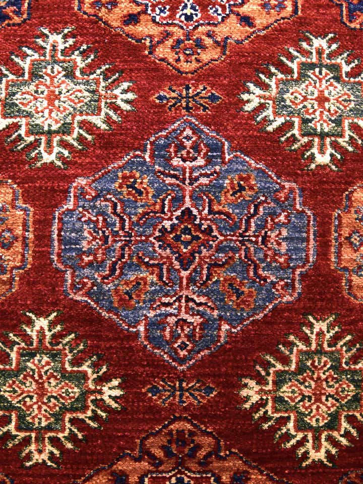 4' 9 x 6' 4 Hand Knotted Kazak Rug