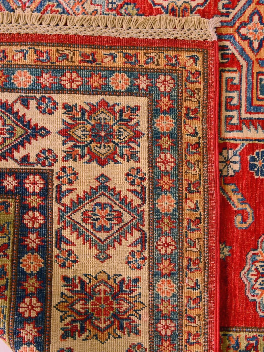 Detail image 12 of 12: 5' 7 x 7' 8 Hand Knotted Kazak Rug