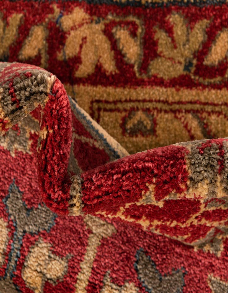 Detail image of 7' 9 x 11' Kensington Rug