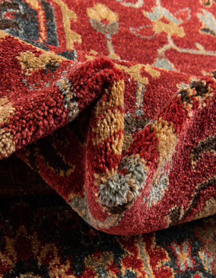 Detail image of 5' 3 x 7' 7 Kensington Rug