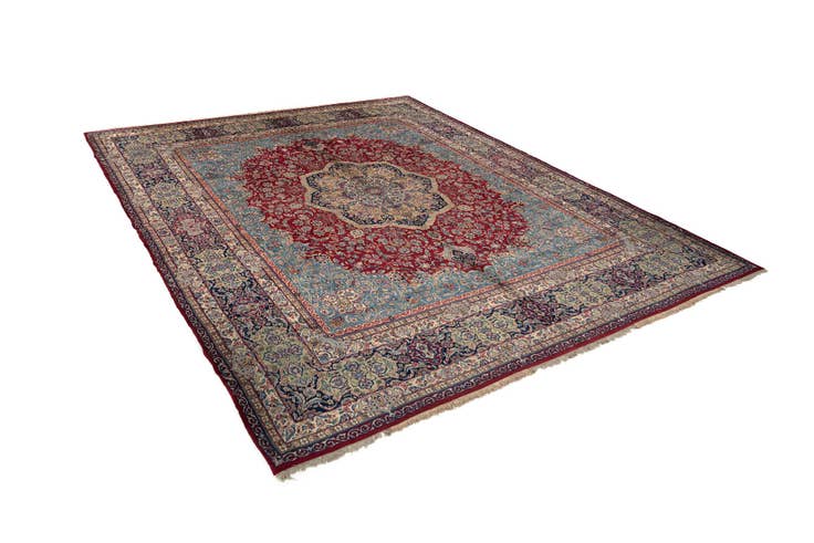 Detail image of 13' 7 x 16' 2 Kerman Wool Rug