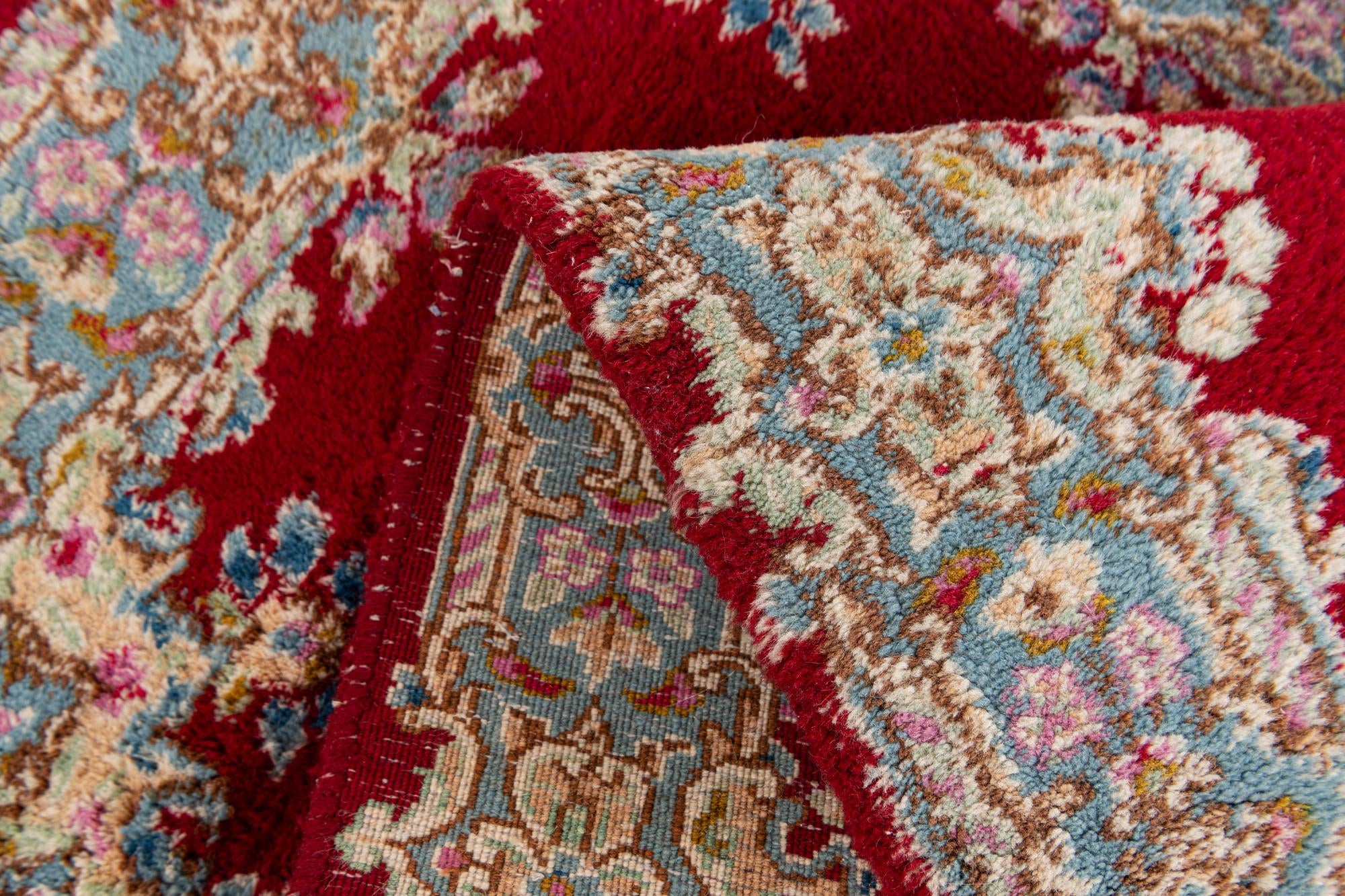 2' 5 x 4' 8 Hand Knotted Kerman Wool Rug