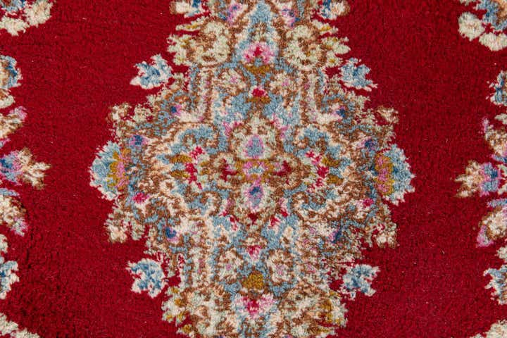 2' 5 x 4' 8 Hand Knotted Kerman Wool Rug