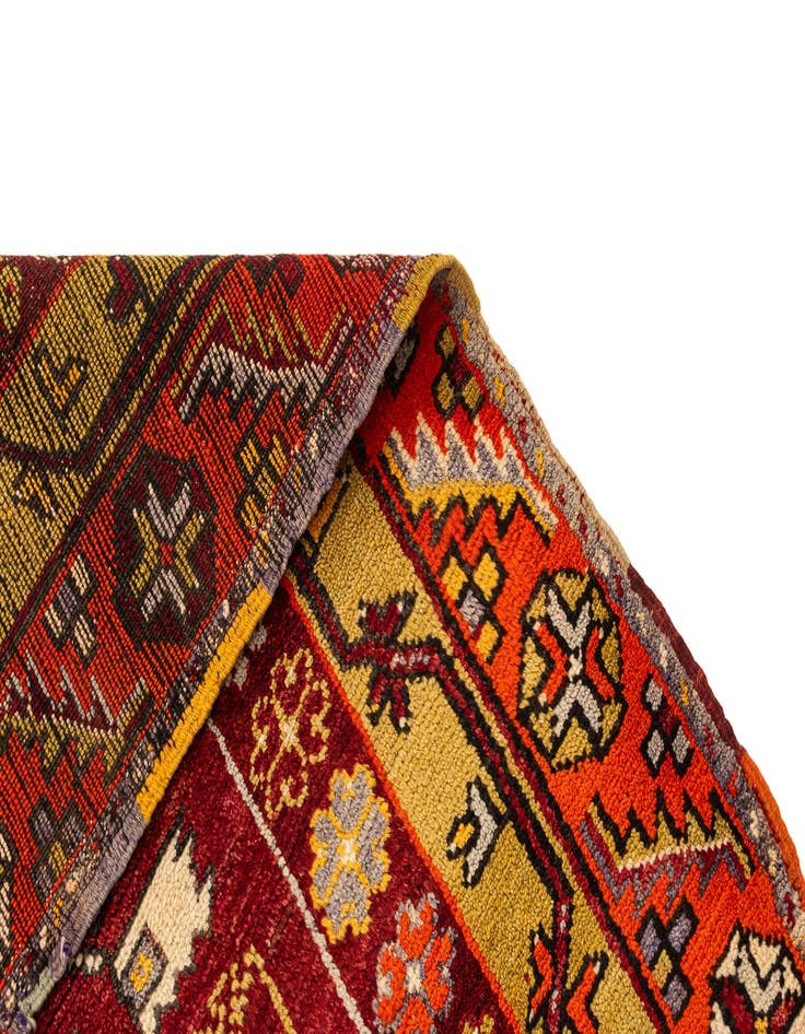 Detail image of 4' 5 x 7' 5 Ketes Rug