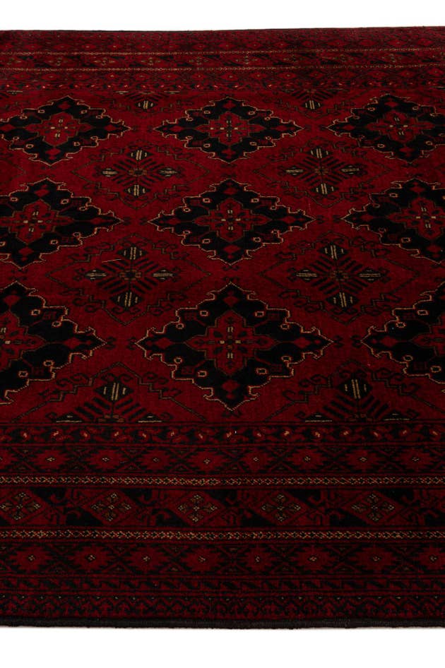 Detail image of 6' 6 x 9' 10 Hand Knotted Khal Mohammadi Wool Rug