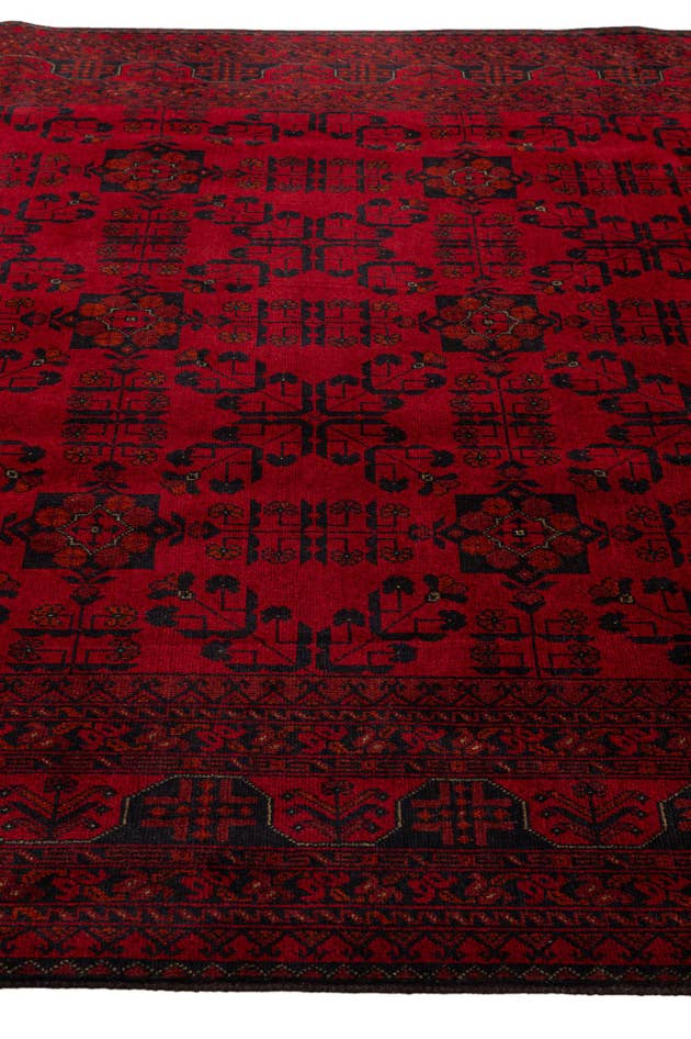 Detail image of 6' 7 x 9' 9 Hand Knotted Khal Mohammadi Wool Rug