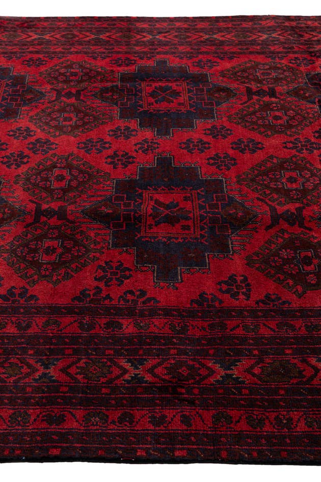 Detail image of 6' 8 x 9' 6 Hand Knotted Khal Mohammadi Wool Rug
