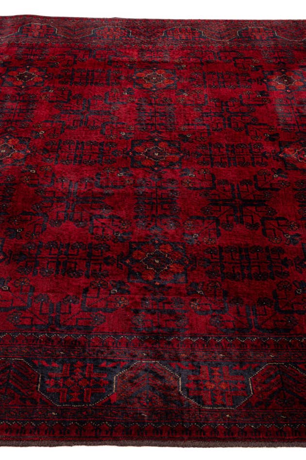 Detail image of 6' 6 x 9' 7 Hand Knotted Khal Mohammadi Wool Rug