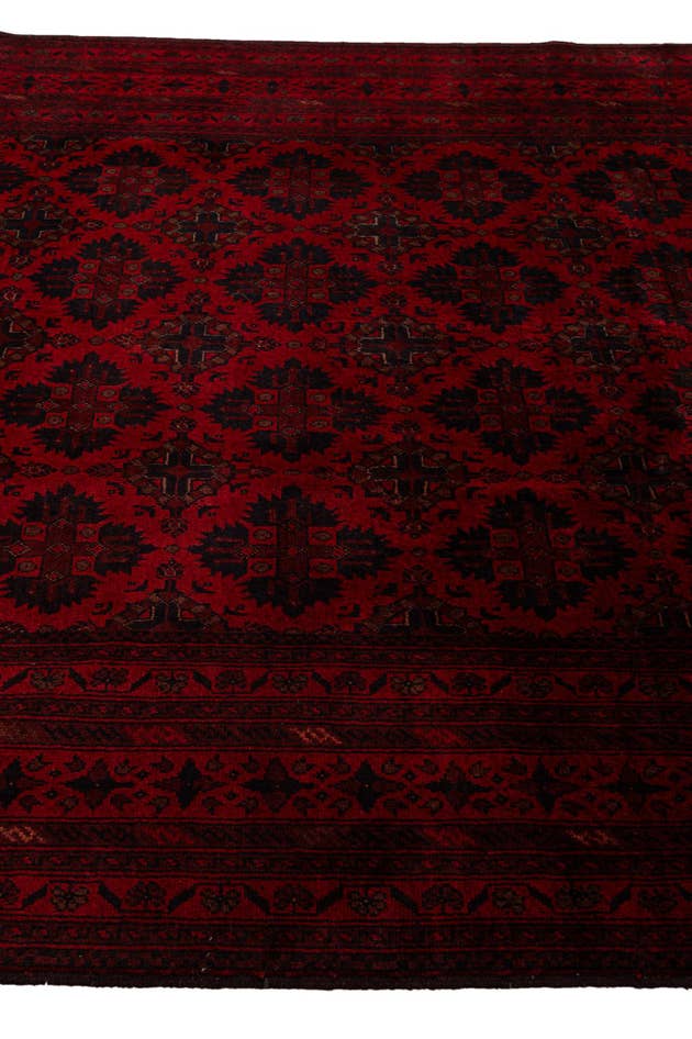 Detail image of 6' 8 x 9' 6 Hand Knotted Khal Mohammadi Wool Rug