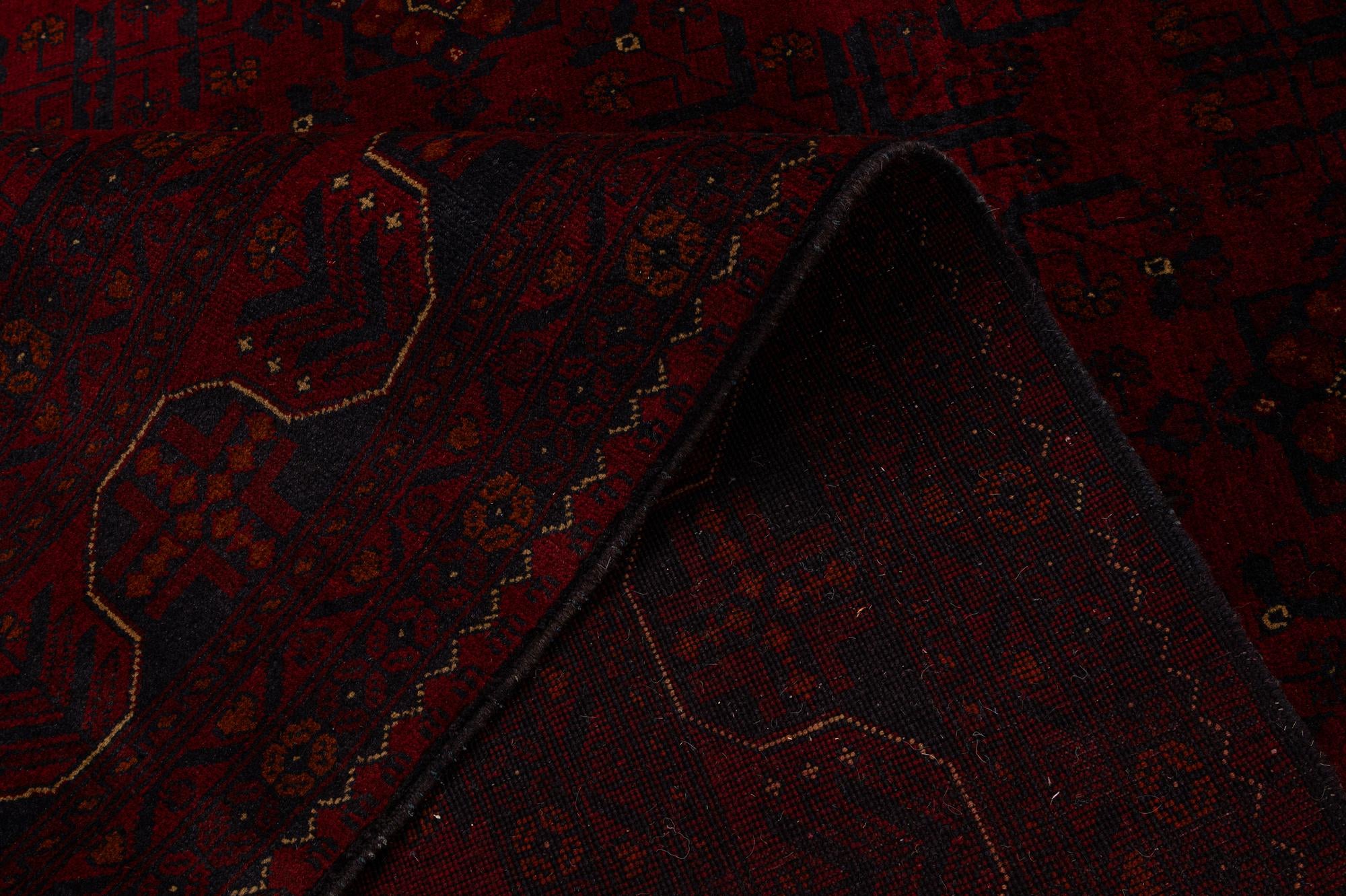 6' 9 x 9' 8 Hand Knotted Khal Mohammadi Wool Rug