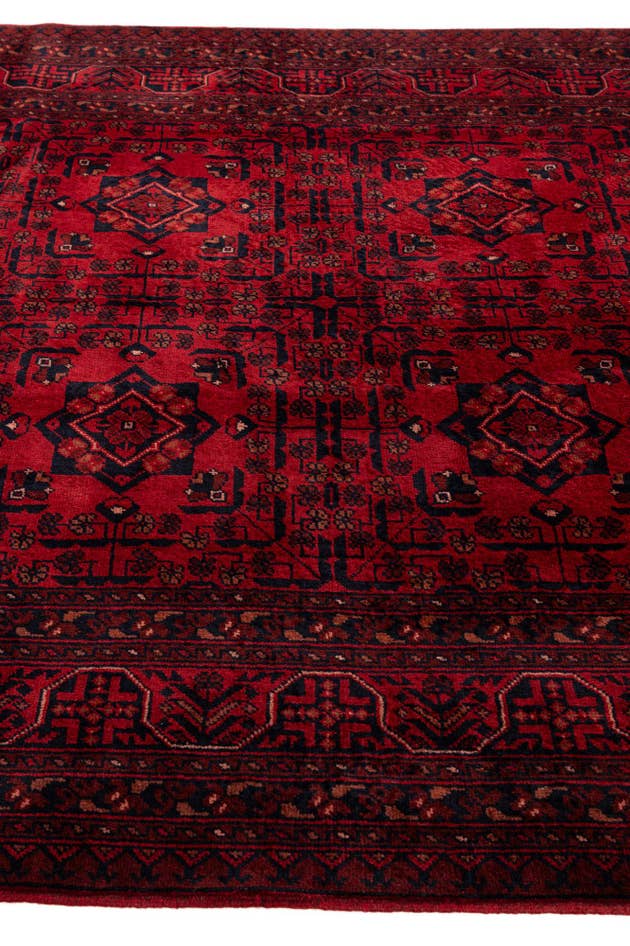 Detail image of 6' 7 x 9' 10 Hand Knotted Khal Mohammadi Wool Rug