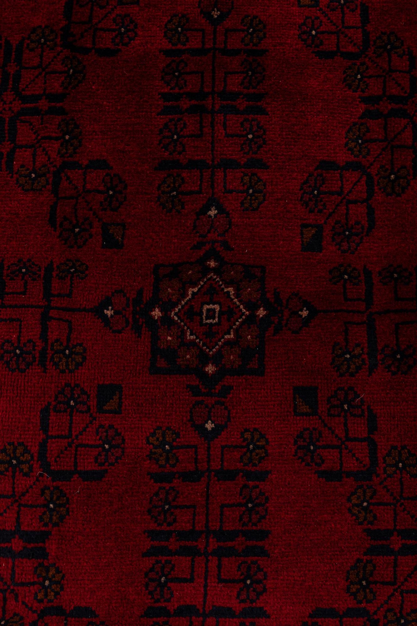 6' 9 x 9' 8 Hand Knotted Khal Mohammadi Wool Rug