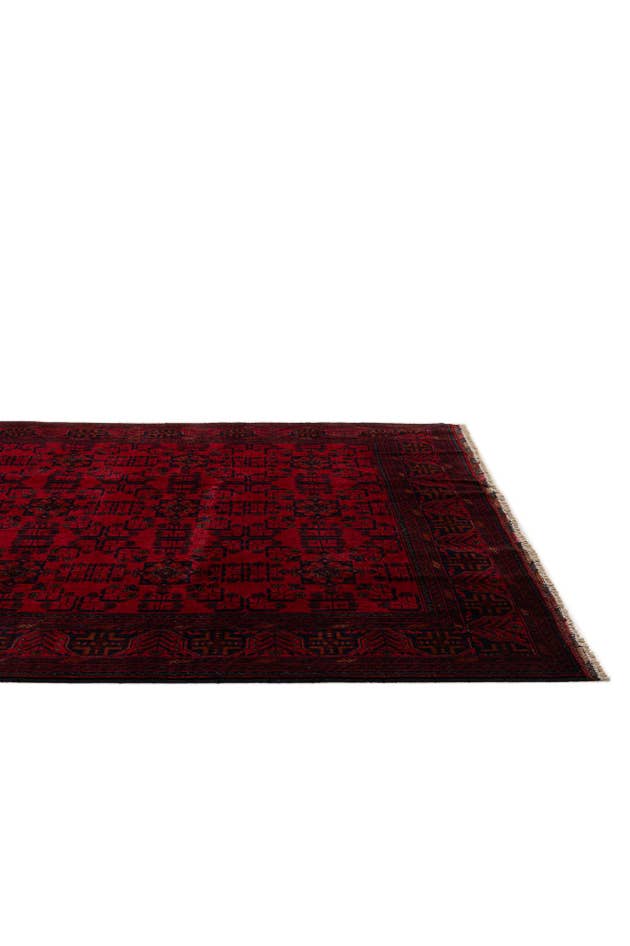 Detail image of 6' 8 x 9' 8 Hand Knotted Khal Mohammadi Wool Rug