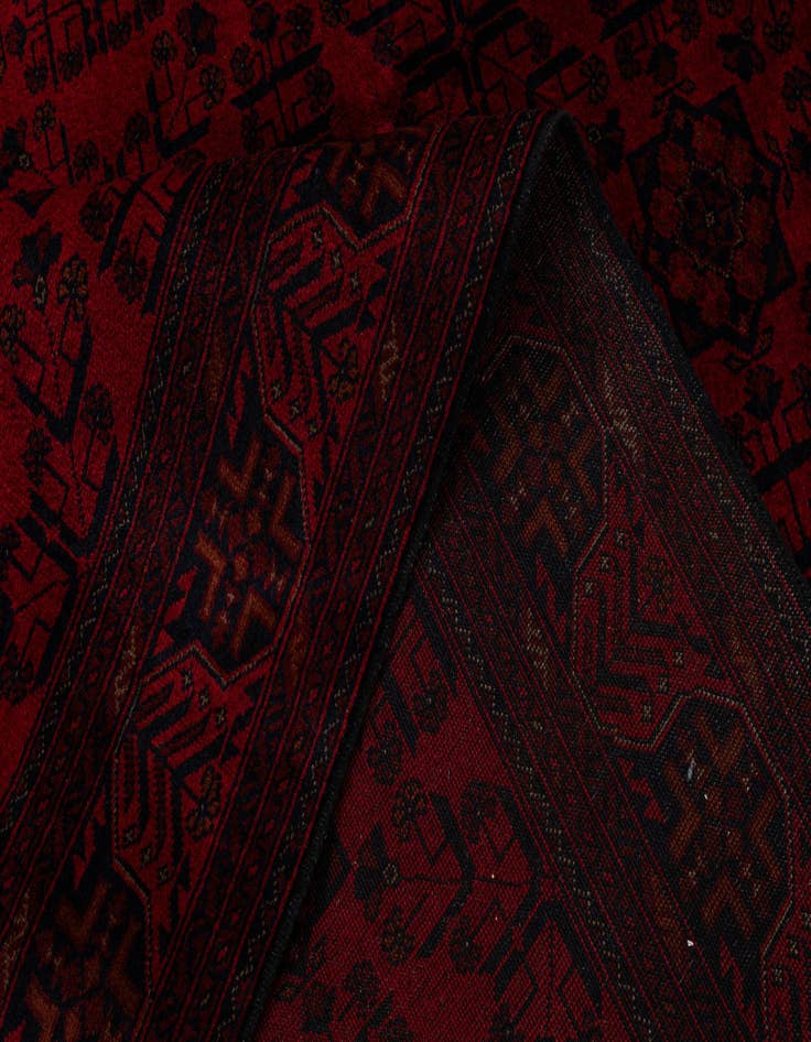 Detail image of 6' 8 x 9' 8  Hand Knotted Khal Mohammadi Wool Rug