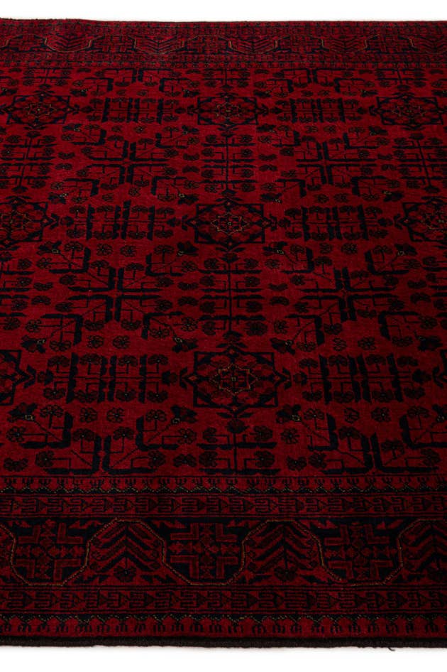 Detail image of 6' 8 x 9' 9 Hand Knotted Khal Mohammadi Wool Rug