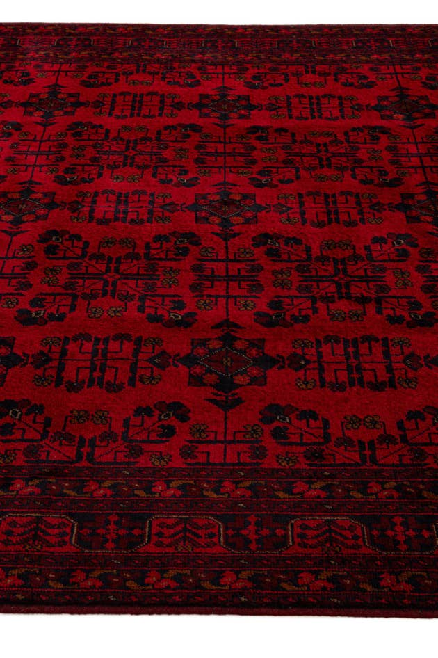 Detail image of 6' 8 x 9' 5 Hand Knotted Khal Mohammadi Wool Rug