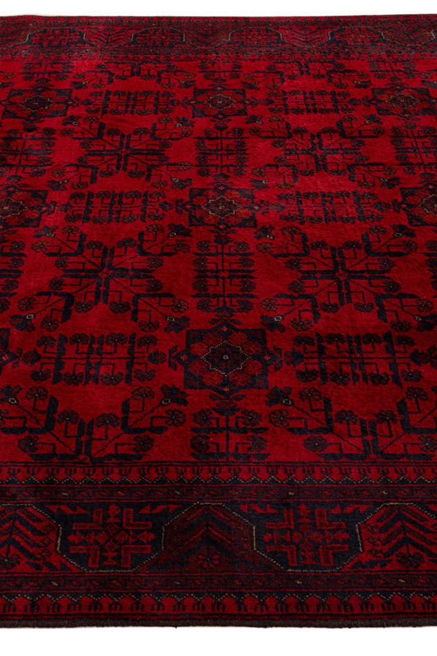 Detail image of 6' 8 x 9' 10 Hand Knotted Khal Mohammadi Wool Rug