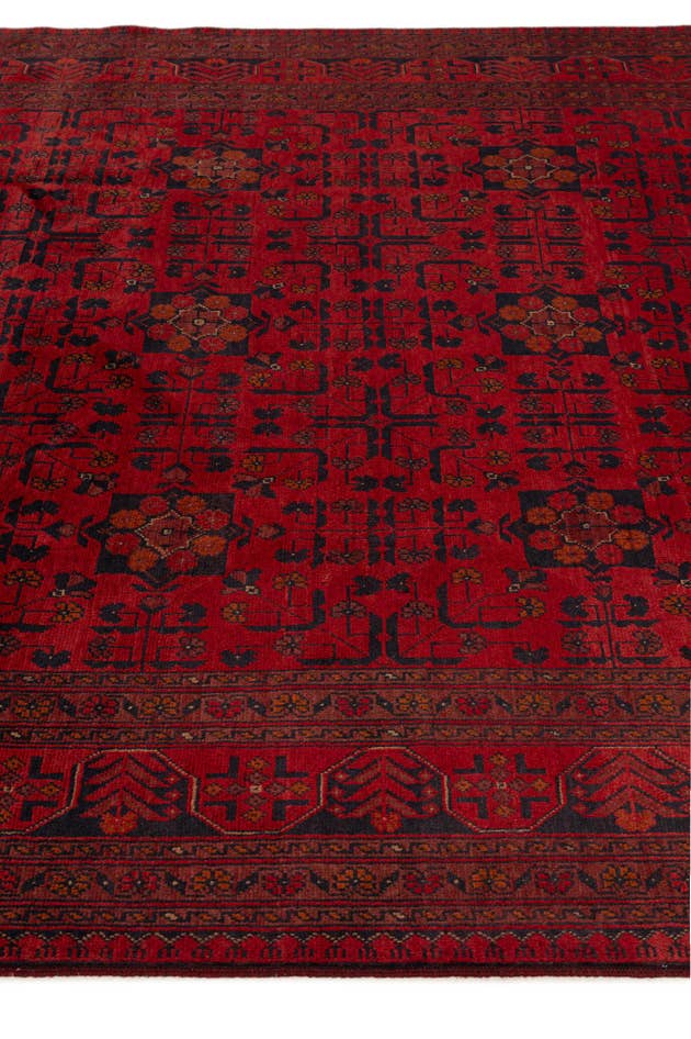 Detail image of 6' 8 x 9' 10 Hand Knotted Khal Mohammadi Wool Rug