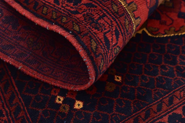 Detail image of 3' 5 x 5' Hand Knotted Khal Mohammadi Rug
