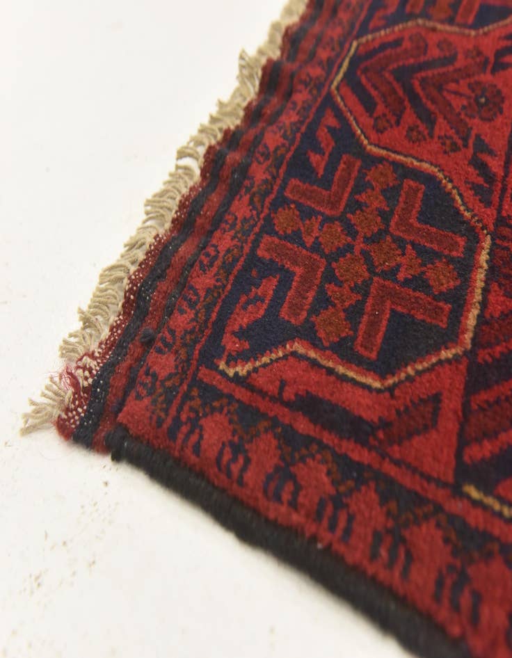 Detail image of 2' 8 x 4' 4 Hand Knotted Khal Mohammadi Wool Rug