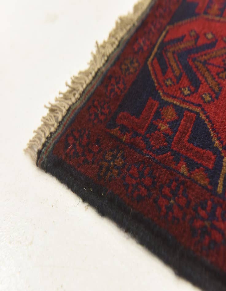 Detail image of 2' 7 x 4' 2 Hand Knotted Khal Mohammadi Wool Rug