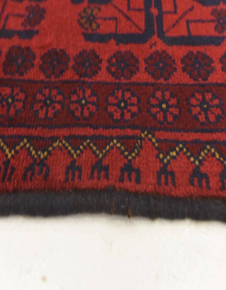 Detail image of 2' 6 x 4'  Hand Knotted Khal Mohammadi Wool Rug