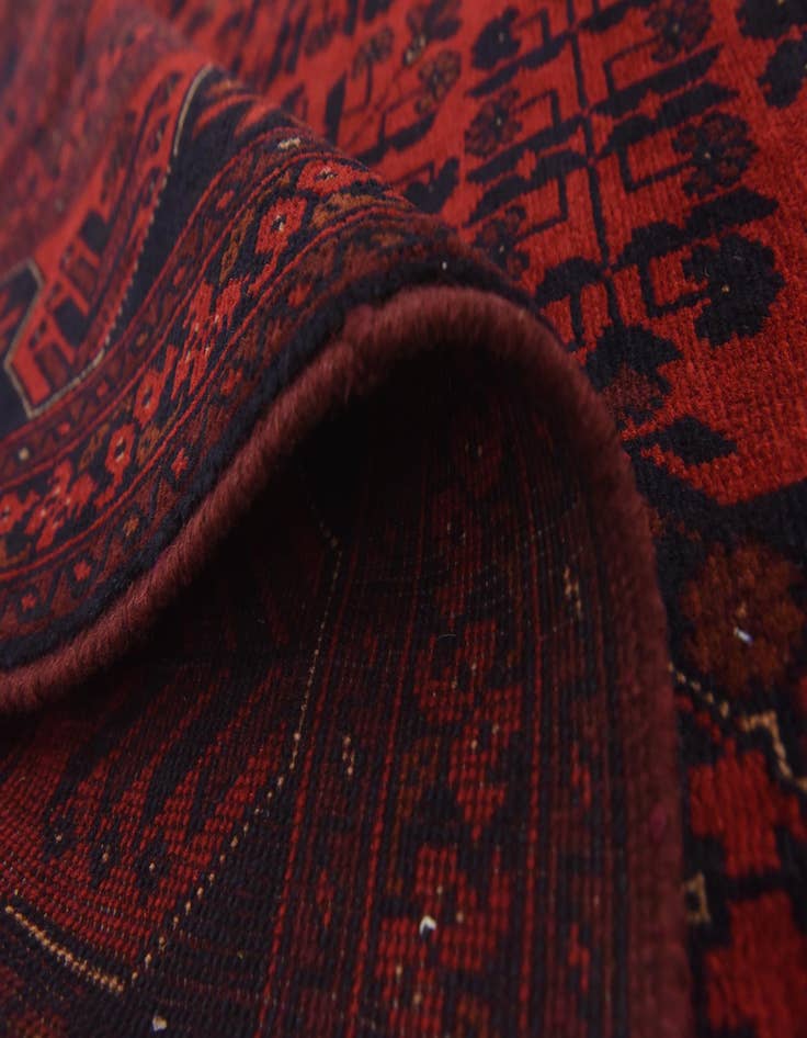 Detail image of 6' 10 x 9' 9 Hand Knotted Khal Mohammadi Wool Rug