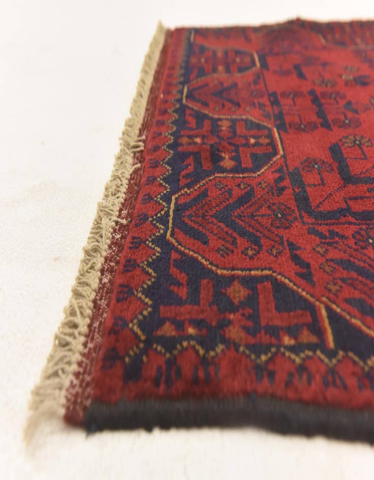 Detail image of 2' 6 x 3' 11  Hand Knotted Khal Mohammadi Wool Rug