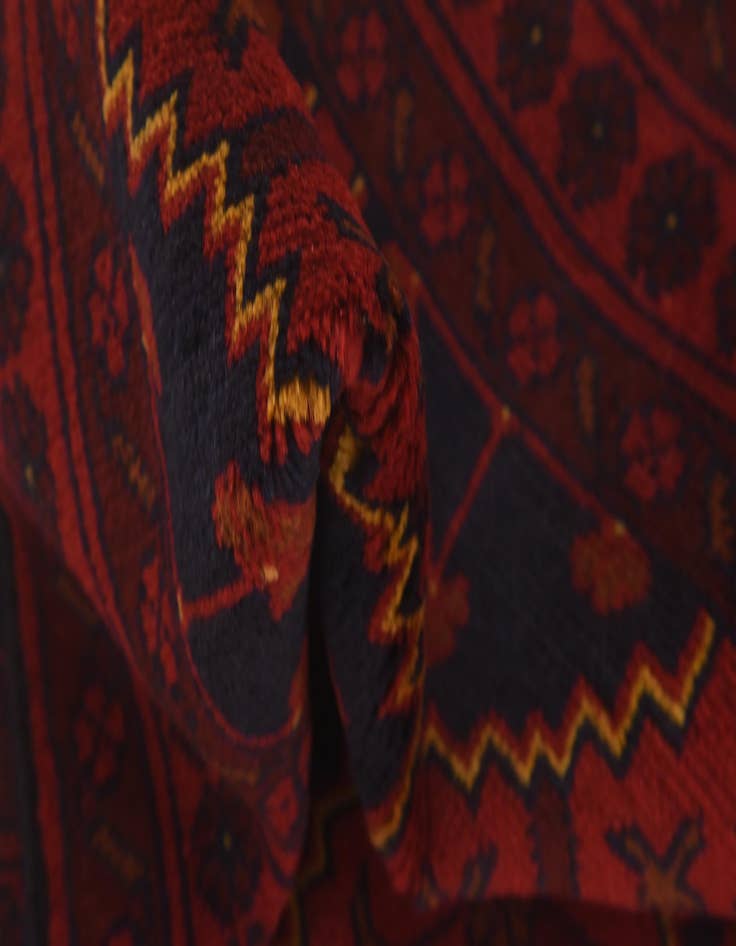 Detail image of 2' 6 x 4'  Hand Knotted Khal Mohammadi Wool Rug