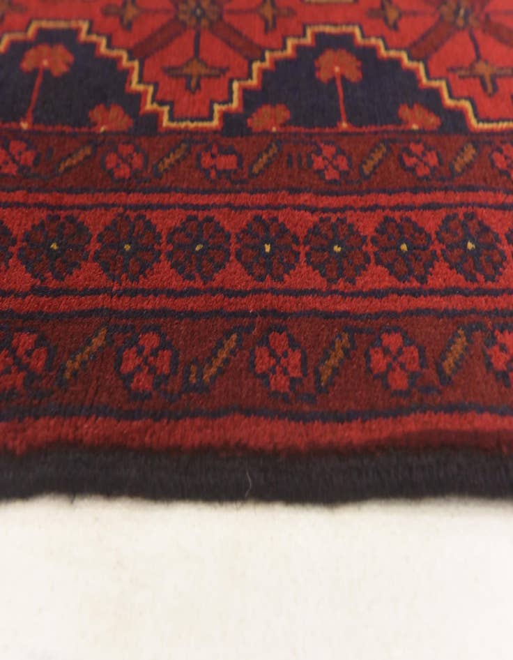 Detail image of 2' 6 x 4'  Hand Knotted Khal Mohammadi Wool Rug