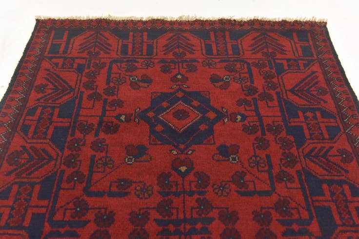 Detail image of 2' 7 x 4' 2 Hand Knotted Khal Mohammadi Wool Rug