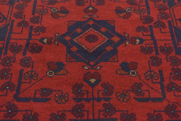 Detail image of 2' 7 x 4' 2 Hand Knotted Khal Mohammadi Wool Rug