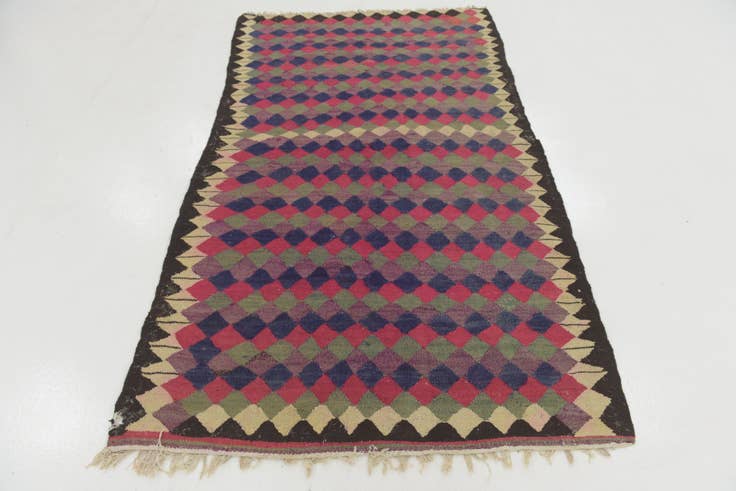 Detail image of 4' 6 x 8' Hand Woven Kilim Fars Wool Rug
