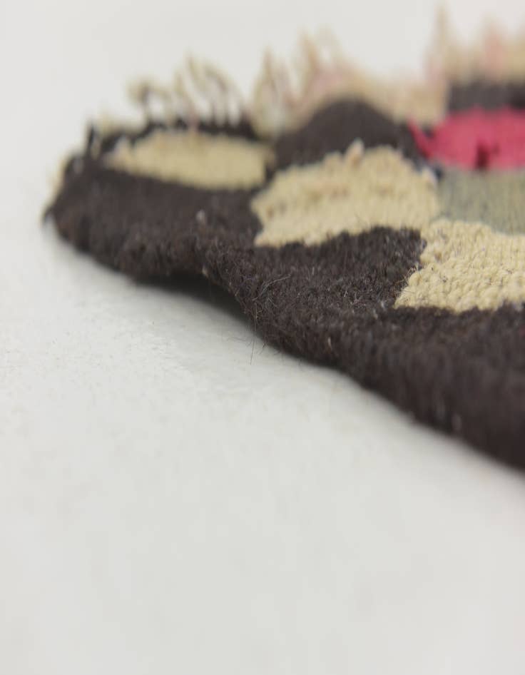 Detail image of 4' 6 x 8'  Hand Woven Kilim Fars Wool Rug