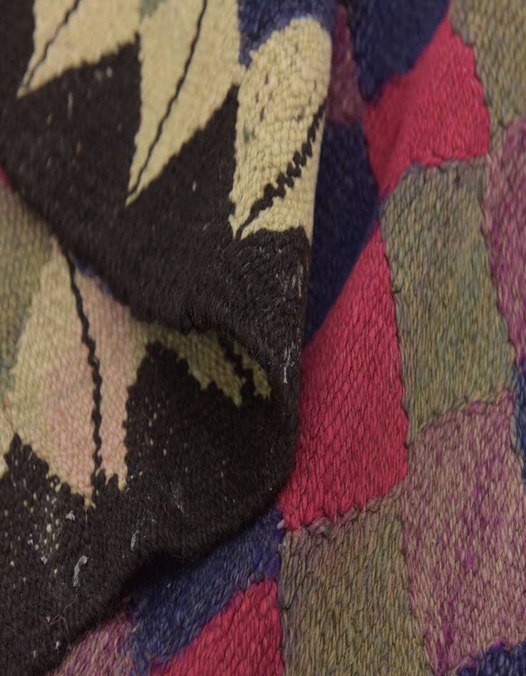 Detail image of 4' 6 x 8'  Hand Woven Kilim Fars Wool Rug