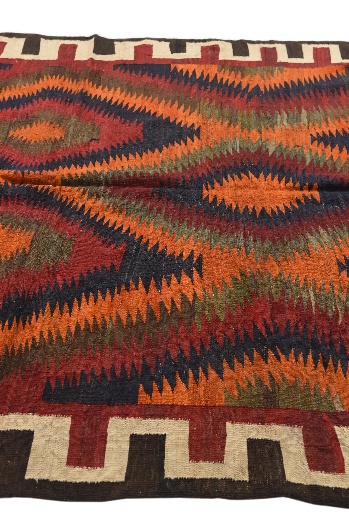 5' 7 x 8' 10 Hand Woven Kilim Fars Wool Rug
